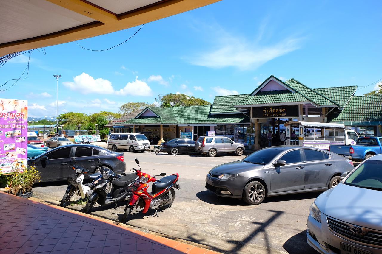 Krabi Marina Seaview Hotel Exterior photo