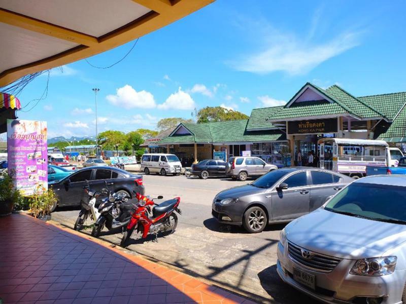 Krabi Marina Seaview Hotel Exterior photo